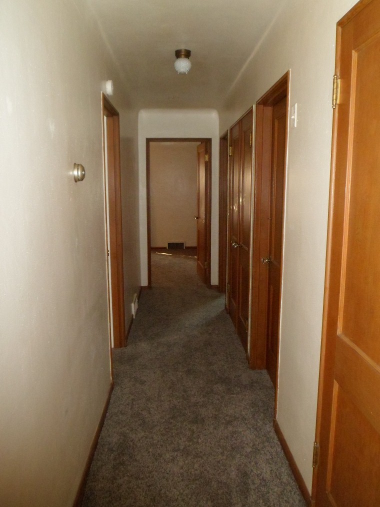 #4 unit Hallway