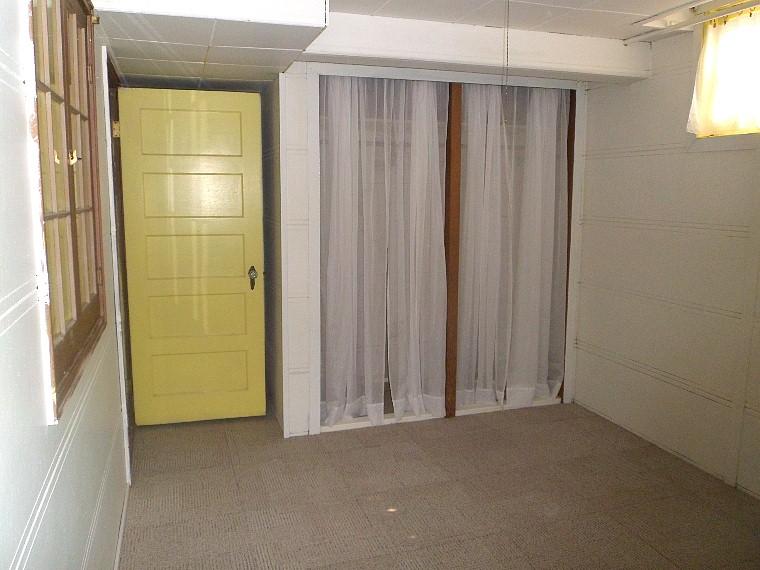 #4 unit basement small bedroom