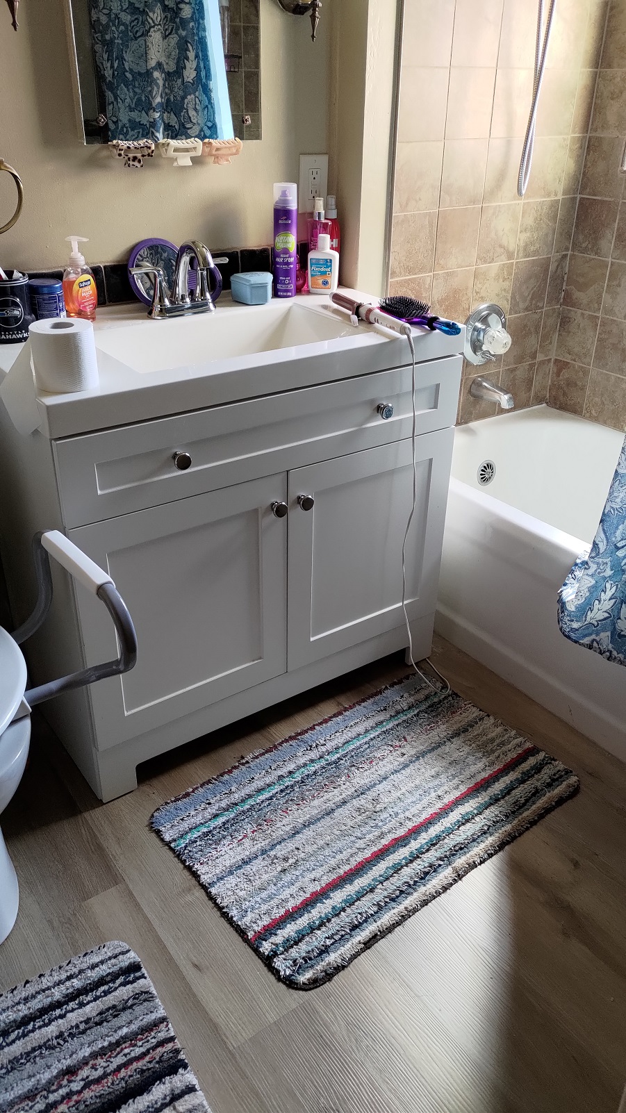 #4½ unit bathroom - retro style!